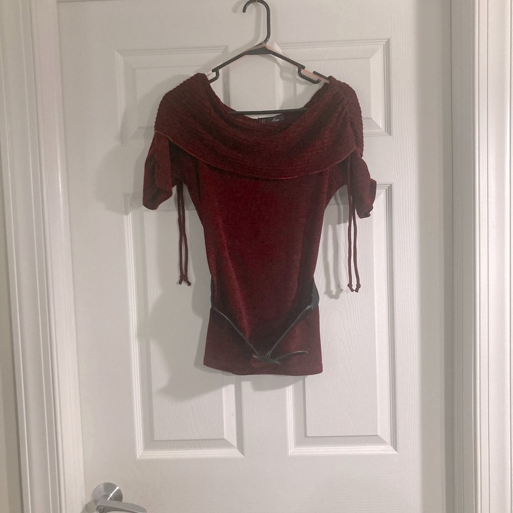 Cowl-Neck Short Sleeved Red and Black Heart Soul Sweater with Black Belt, Size M
